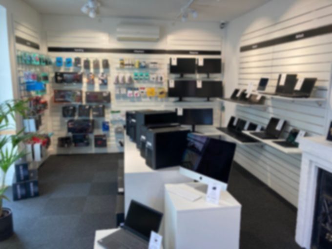 Inde i en af ServiceITs butikker